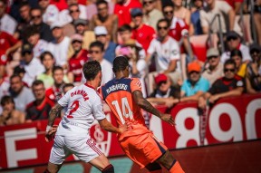 足总杯今晚再迎强敌，塞维利亚扳平良机，主帅态度——媒体盛赞，心理建设被强调的简单介绍-英雄联盟电竞